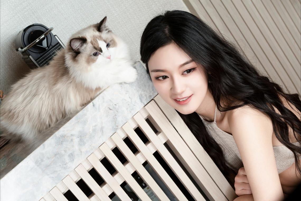 黄仁勋：人工智能的下个浪潮是“物理AI”